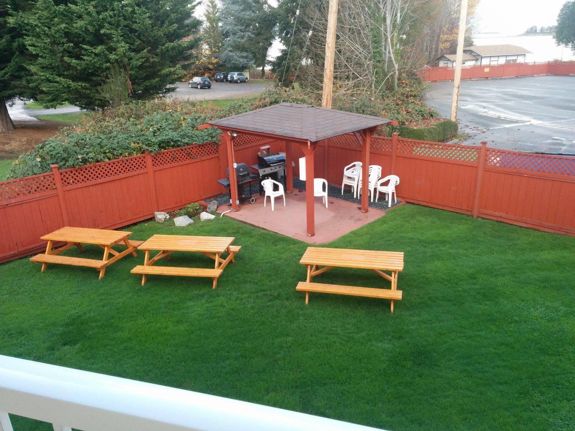 The Tide'S Inn Parksville Bagian luar foto